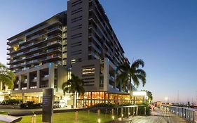 Lovely Waterfront Apartment At Harbour Lights